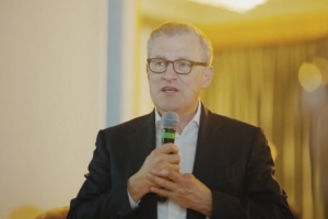 世俱杯冠军投注-欧冠不重要？拜仁CEO：欧冠只是锦上添花 德甲冠军才是最重要的